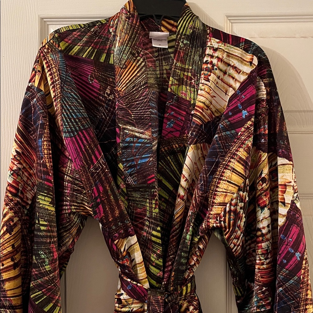 Natori beautiful butterfly like pattern -Elegant Multicolor Women's Robe